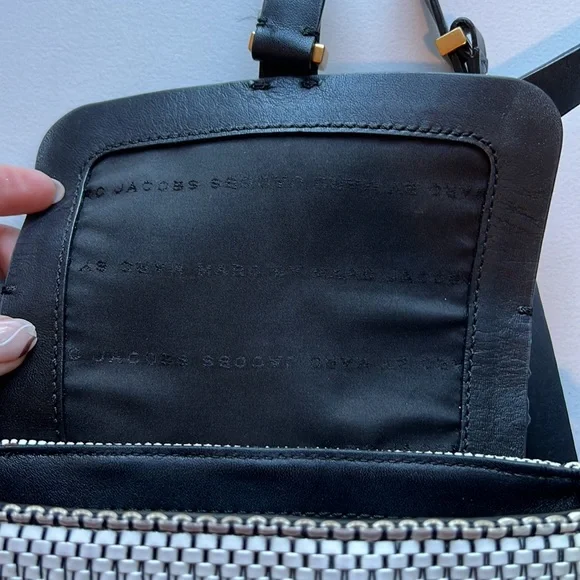 Marc by Marc Jacob’s black and white crossbody bag - Picture 5 of 6